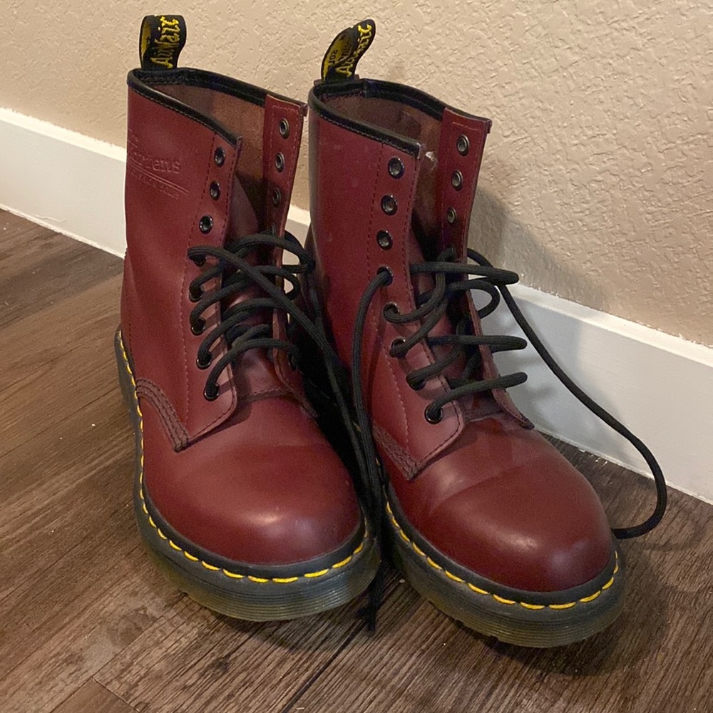 Dr martens smooth leather lace up boots